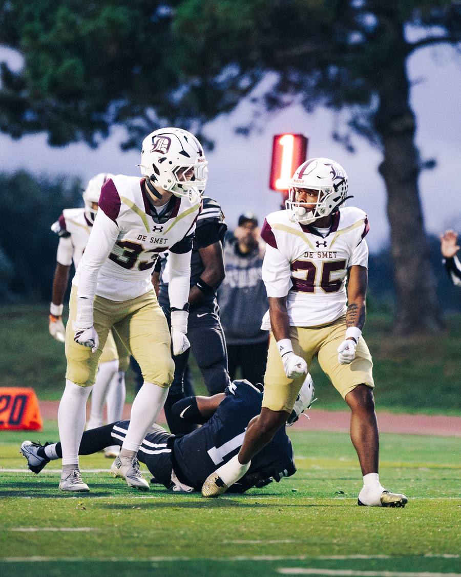 De Smet at St. Marys
